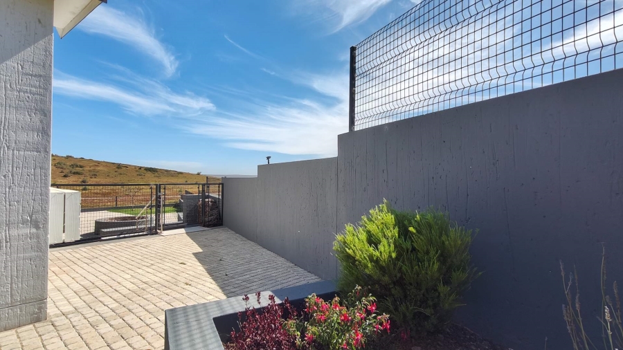 4 Bedroom Property for Sale in Outeniquasbosch Western Cape